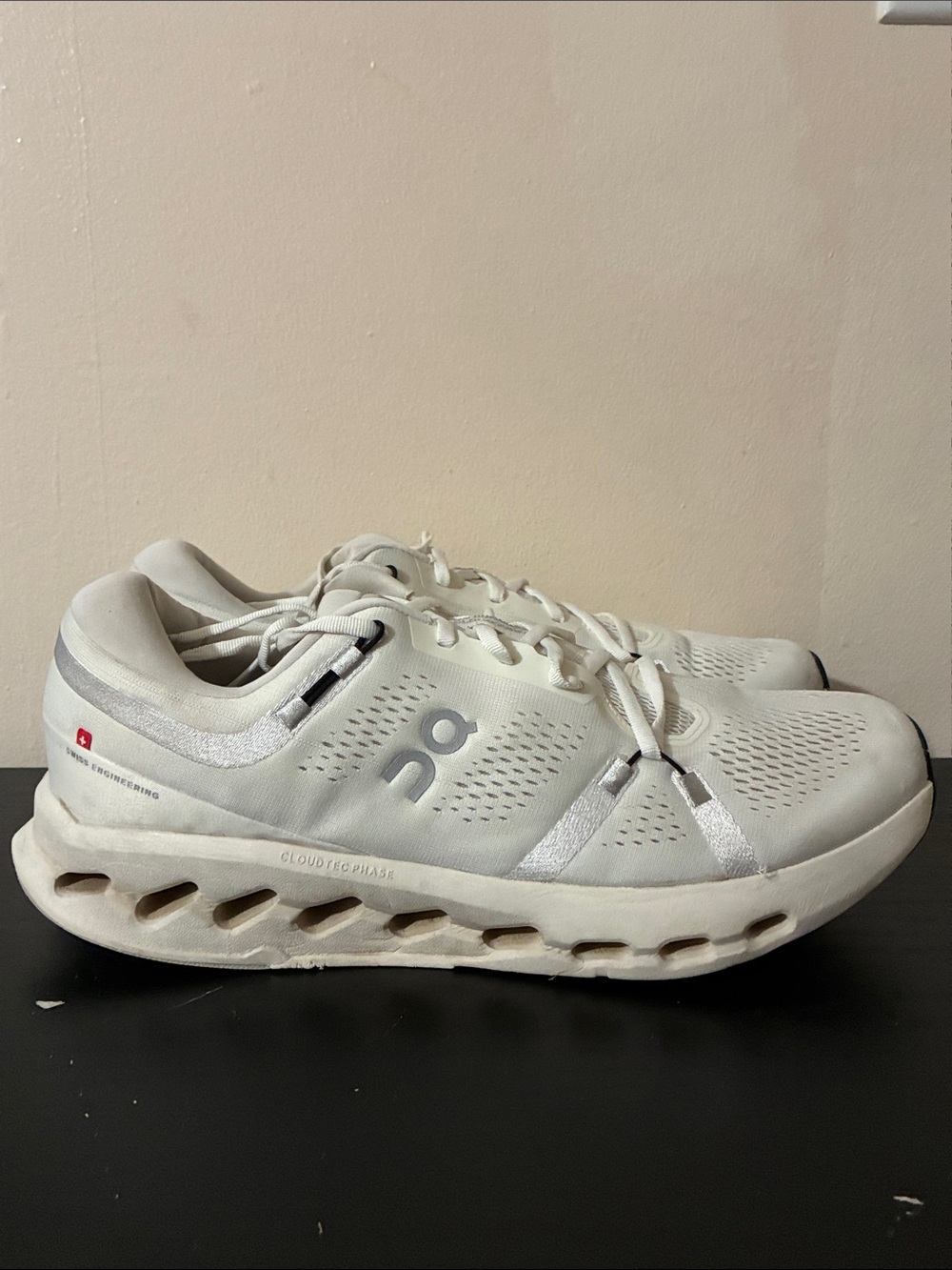 Men’s cloudsurfer 2 Beige running shoes size 13M